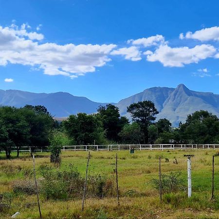 Blue Mountain Farm Lodge, Cabins & Cottages Swellendam Eksteriør billede
