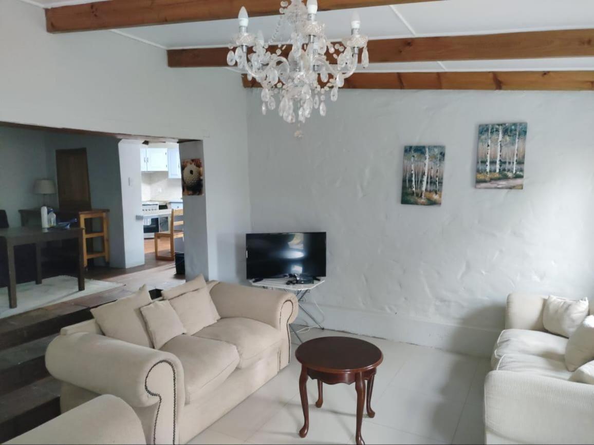 Blue Mountain Farm Lodge, Cabins & Cottages Swellendam Værelse billede